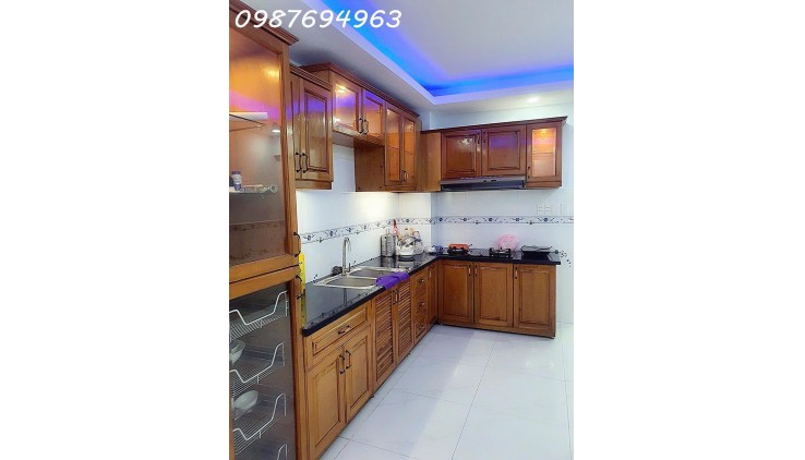 Q5 TRẦN BÌNH TRỌNG HẺM 1TRỤC THÔNG QUA NGUYỄN BIỂU 4 TẦNG BTCT 5PN KHU VỰC HIẾM CĂN BÁN 9.XT